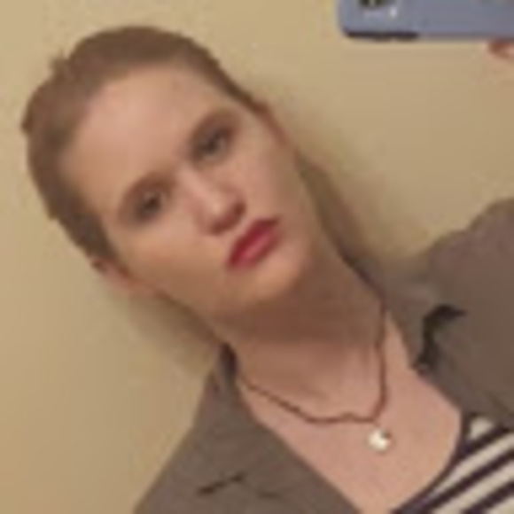 Meet your Posher, Rayna - Picture 1 of 1